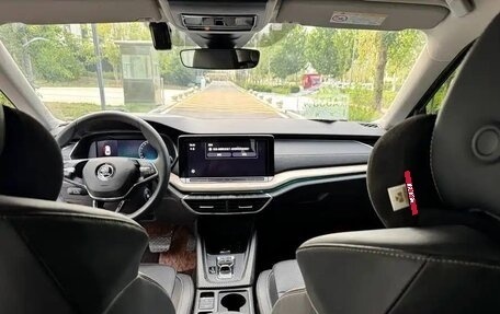 Skoda Octavia IV, 2022 год, 2 300 000 рублей, 9 фотография