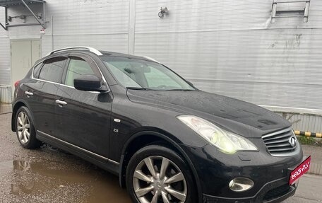 Infiniti QX50 I рестайлинг, 2013 год, 1 570 000 рублей, 1 фотография