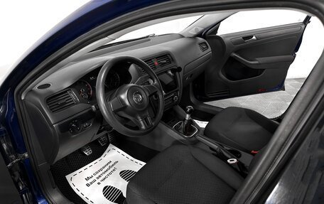 Volkswagen Jetta VI, 2011 год, 1 049 000 рублей, 5 фотография