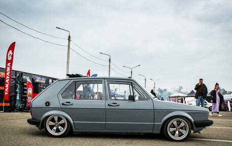 Volkswagen Golf VI, 1982 год, 750 000 рублей, 1 фотография