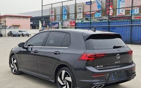 Volkswagen Golf VIII, 2022 год, 2 020 000 рублей, 4 фотография