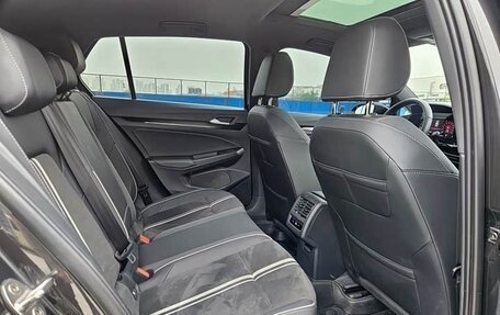 Volkswagen Golf VIII, 2022 год, 2 020 000 рублей, 13 фотография