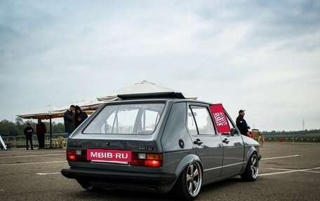 Volkswagen Golf VI, 1982 год, 750 000 рублей, 2 фотография