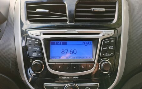 Hyundai Solaris II рестайлинг, 2011 год, 509 000 рублей, 22 фотография