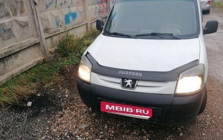 Peugeot Partner II рестайлинг 2, 2010 год, 300 000 рублей, 2 фотография