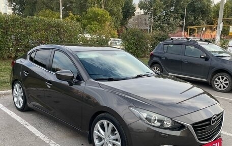 Mazda 3, 2015 год, 1 400 000 рублей, 2 фотография