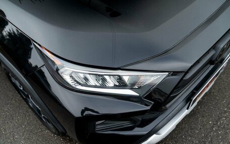 Toyota RAV4, 2019 год, 3 430 000 рублей, 6 фотография