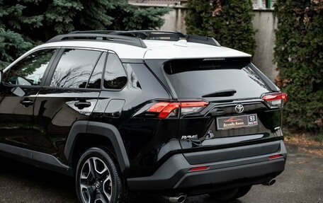 Toyota RAV4, 2019 год, 3 430 000 рублей, 17 фотография
