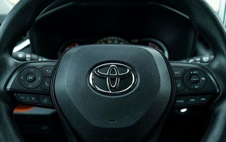 Toyota RAV4, 2019 год, 3 430 000 рублей, 34 фотография