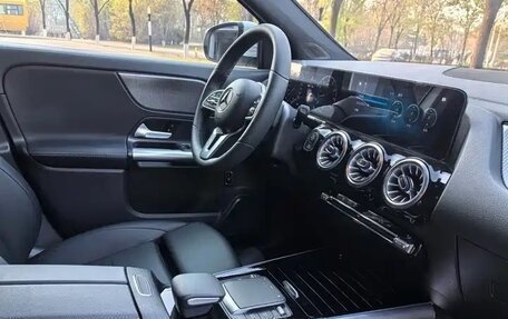 Mercedes-Benz GLA, 2022 год, 2 350 000 рублей, 12 фотография