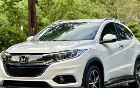 Honda Vezel, 2022 год, 1 600 000 рублей, 1 фотография