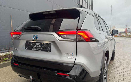 Toyota RAV4, 2021 год, 2 760 000 рублей, 6 фотография