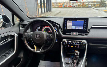 Toyota RAV4, 2021 год, 2 760 000 рублей, 11 фотография