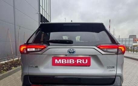 Toyota RAV4, 2021 год, 2 760 000 рублей, 5 фотография