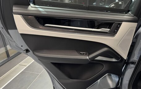 Porsche Cayenne III, 2025 год, 35 990 000 рублей, 19 фотография