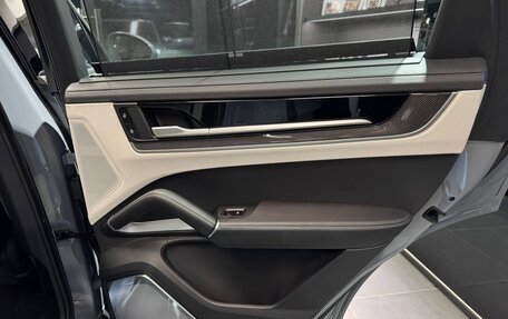 Porsche Cayenne III, 2025 год, 35 990 000 рублей, 20 фотография