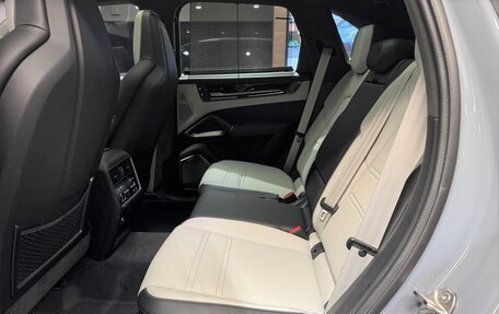 Porsche Cayenne III, 2025 год, 35 990 000 рублей, 32 фотография