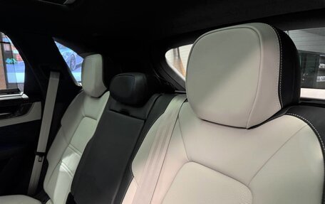 Porsche Cayenne III, 2025 год, 35 990 000 рублей, 33 фотография