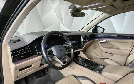 Volkswagen Touareg III, 2021 год, 4 649 000 рублей, 21 фотография