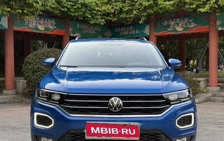 Volkswagen T-Roc I, 2021 год, 1 850 000 рублей, 1 фотография
