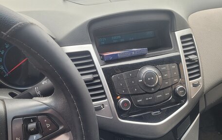 Chevrolet Cruze II, 2009 год, 550 000 рублей, 8 фотография