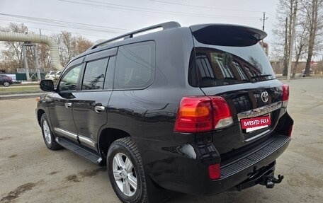 Toyota Land Cruiser 200, 2013 год, 3 590 000 рублей, 8 фотография