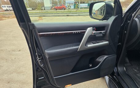 Toyota Land Cruiser 200, 2013 год, 3 590 000 рублей, 17 фотография