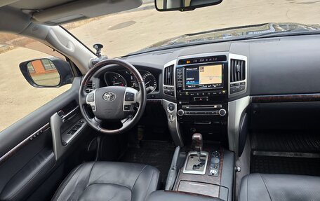 Toyota Land Cruiser 200, 2013 год, 3 590 000 рублей, 24 фотография