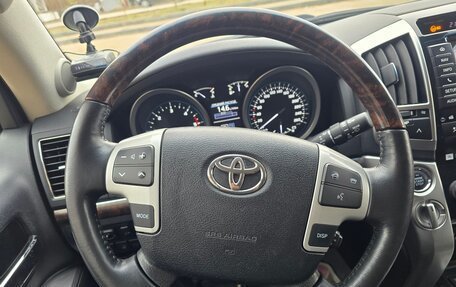 Toyota Land Cruiser 200, 2013 год, 3 590 000 рублей, 34 фотография