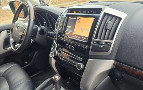 Toyota Land Cruiser 200, 2013 год, 3 590 000 рублей, 40 фотография