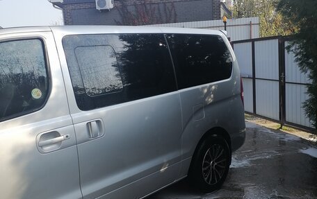 Hyundai Grand Starex Grand Starex I рестайлинг 2, 2010 год, 1 490 000 рублей, 4 фотография