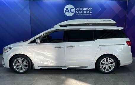 KIA Carnival III, 2018 год, 2 990 000 рублей, 4 фотография