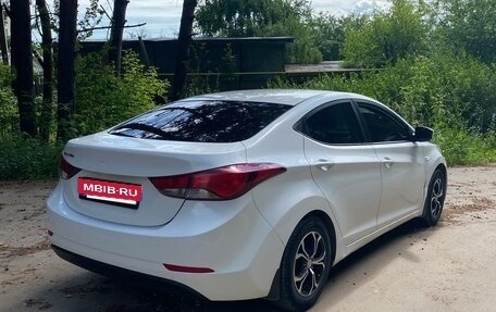 Hyundai Elantra V, 2014 год, 950 000 рублей, 2 фотография