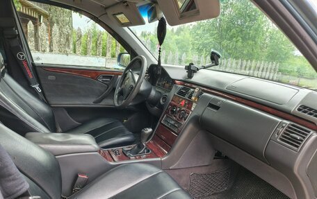 Mercedes-Benz E-Класс, 1999 год, 400 000 рублей, 4 фотография