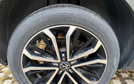 Volkswagen T-Roc I, 2021 год, 1 850 000 рублей, 15 фотография