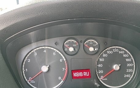 Ford Focus II рестайлинг, 2005 год, 400 000 рублей, 13 фотография