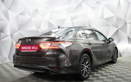 Toyota Camry, 2021 год, 2 992 000 рублей, 5 фотография