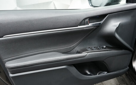 Toyota Camry, 2021 год, 2 992 000 рублей, 18 фотография