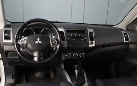 Mitsubishi Outlander III рестайлинг 3, 2010 год, 1 400 000 рублей, 6 фотография