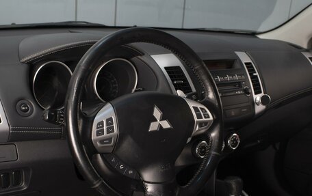 Mitsubishi Outlander III рестайлинг 3, 2010 год, 1 400 000 рублей, 12 фотография