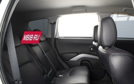 Mitsubishi Outlander III рестайлинг 3, 2010 год, 1 400 000 рублей, 7 фотография