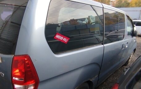 Hyundai H-1 II рестайлинг, 2008 год, 1 000 000 рублей, 3 фотография