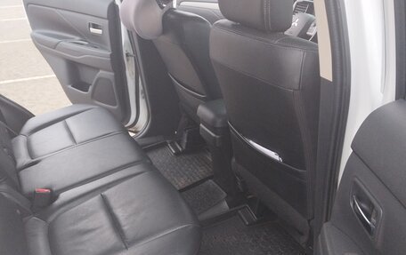 Mitsubishi Outlander III рестайлинг 3, 2012 год, 1 280 000 рублей, 9 фотография