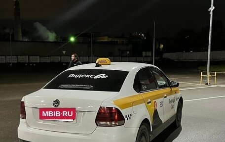 Volkswagen Polo VI (EU Market), 2017 год, 750 000 рублей, 13 фотография