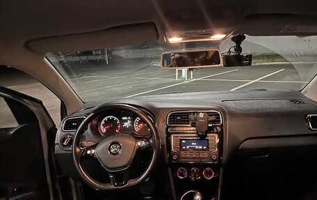 Volkswagen Polo VI (EU Market), 2017 год, 750 000 рублей, 17 фотография