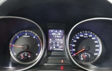 Hyundai Santa Fe III рестайлинг, 2012 год, 1 550 000 рублей, 16 фотография