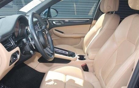 Porsche Macan I рестайлинг, 2022 год, 4 999 999 рублей, 9 фотография