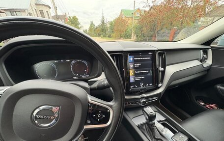 Volvo XC60 II, 2018 год, 3 650 000 рублей, 4 фотография