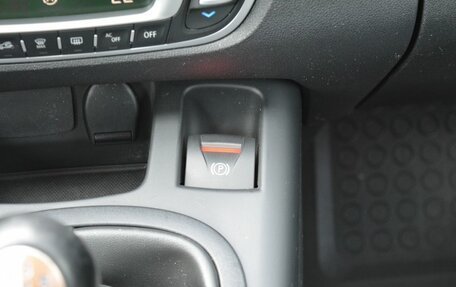 Renault Scenic III, 2013 год, 990 000 рублей, 18 фотография