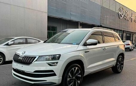 Skoda Karoq I, 2022 год, 2 280 000 рублей, 3 фотография